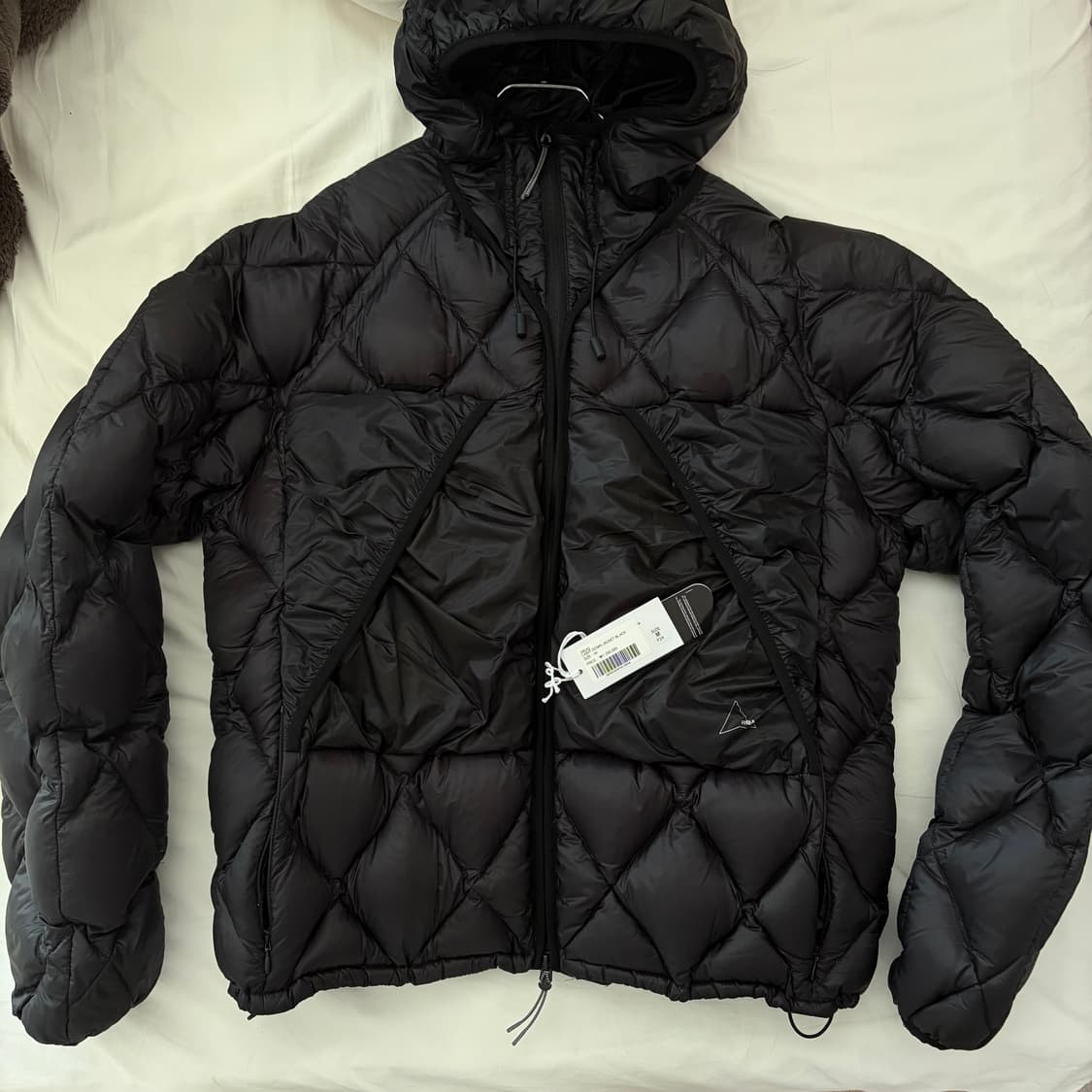 로아하이킹 패딩 상품이미지1