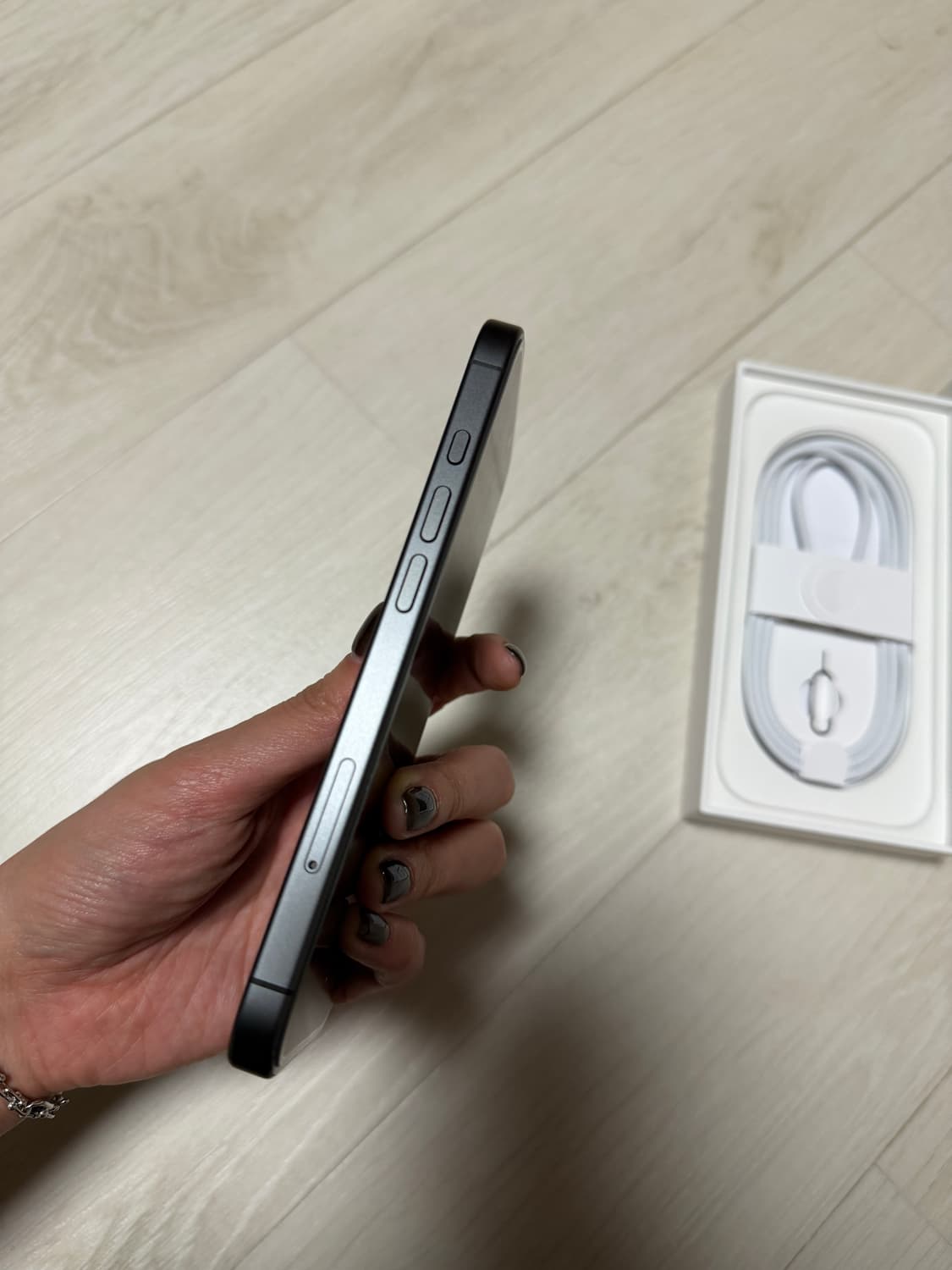 아이폰17일반 블랙 256 풀박스 홍콩판 카메라무음 상품이미지4