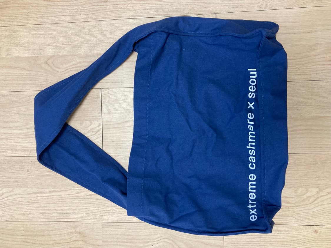 익스트림 캐시미어 서울 팝업 에코백 상품이미지1
