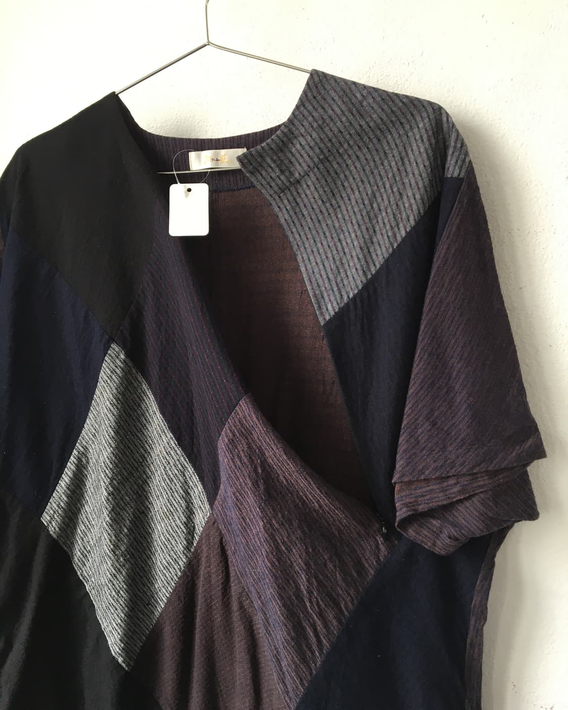 Zipper point diamond pattern top 상품이미지5