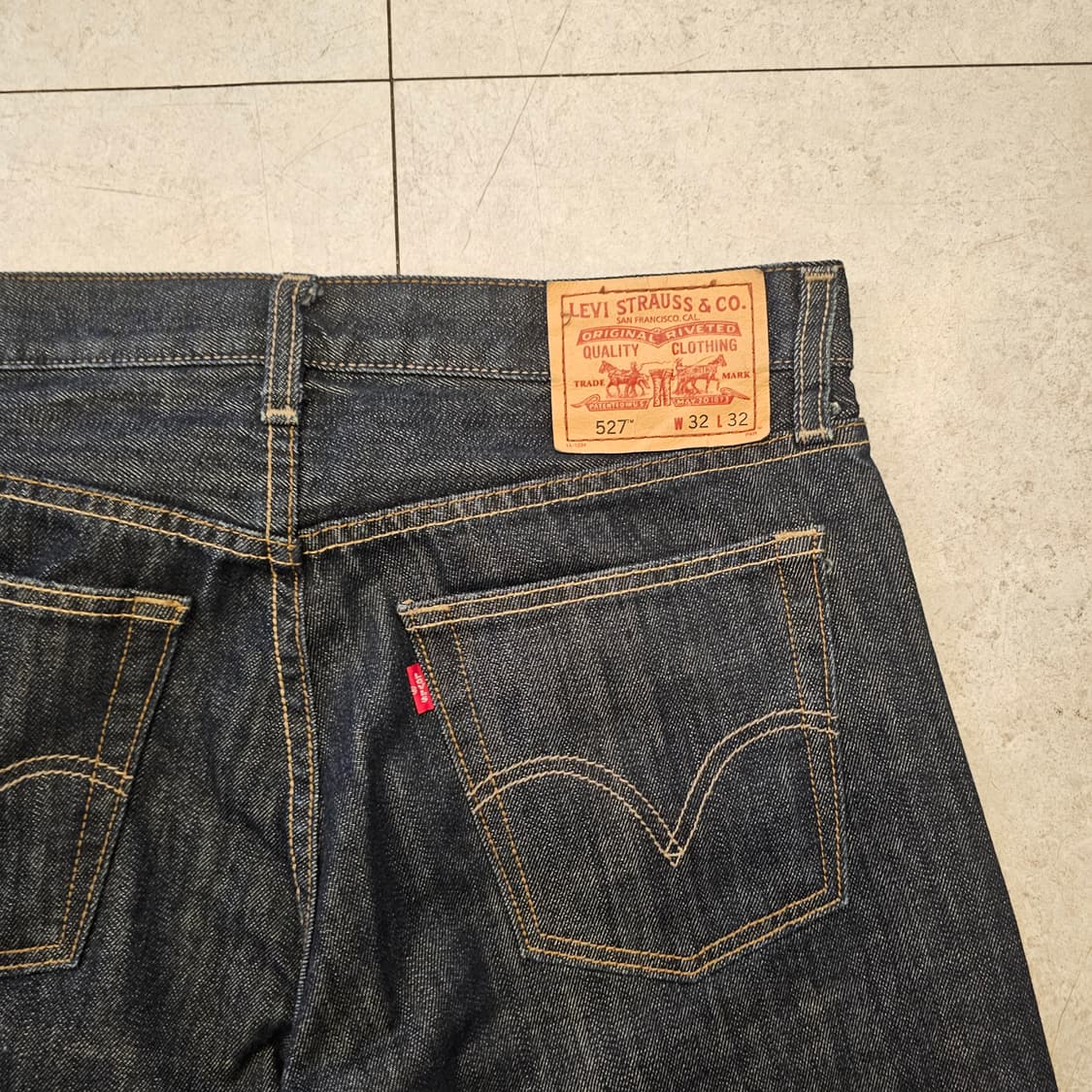 32inch 리바이스 527 붓츠컷 중청 상품이미지2