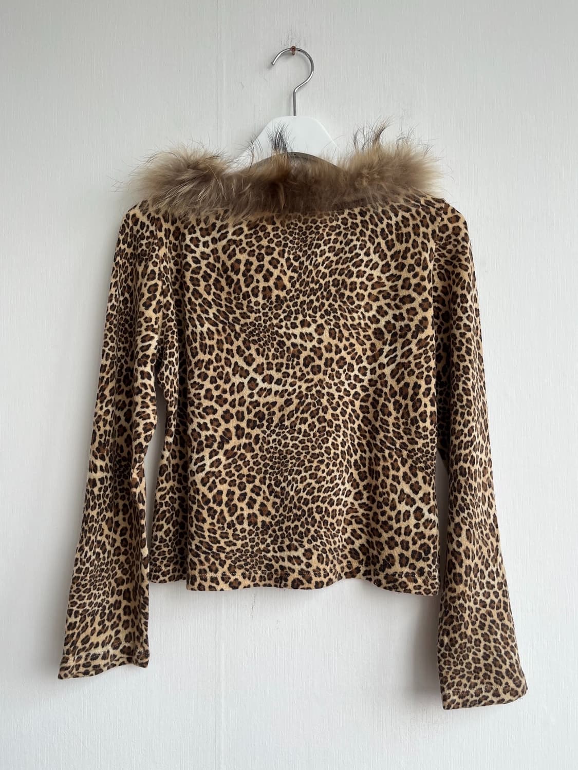 Gianna Oddi 레오파드 퍼카라 크롭 탑 상품이미지3