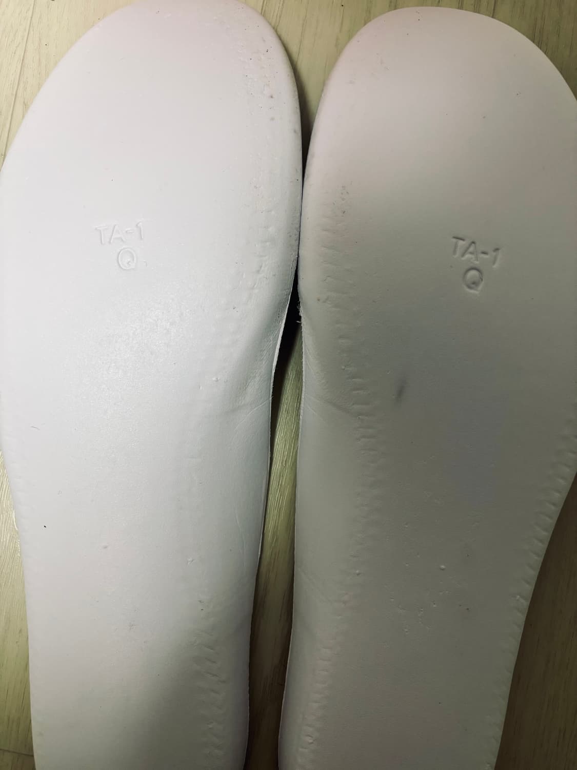 아식스 노바블라스트 4 LE 270 상품이미지4