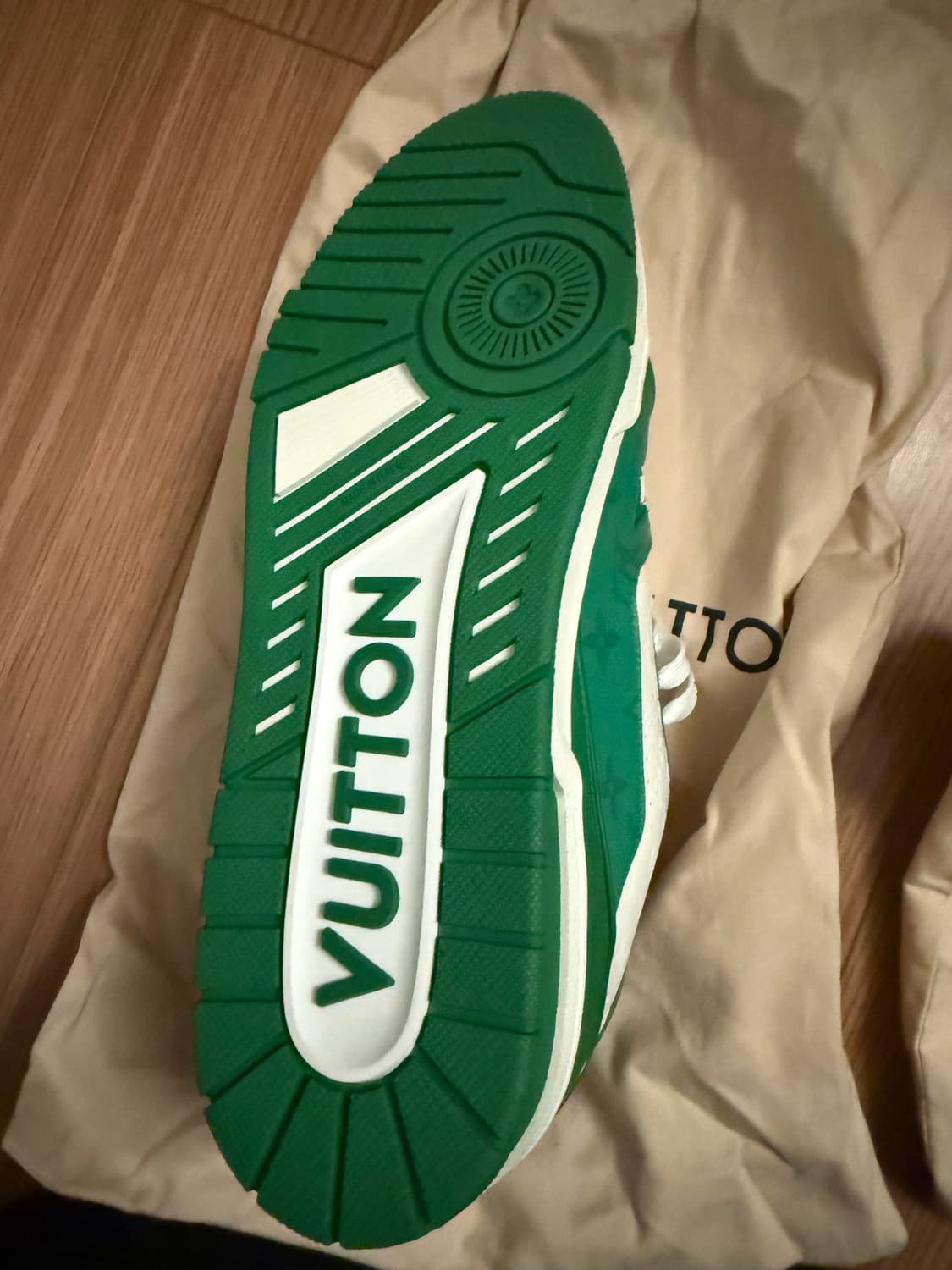 Louis vuitton LV Trainer Sneakers Green 상품이미지8