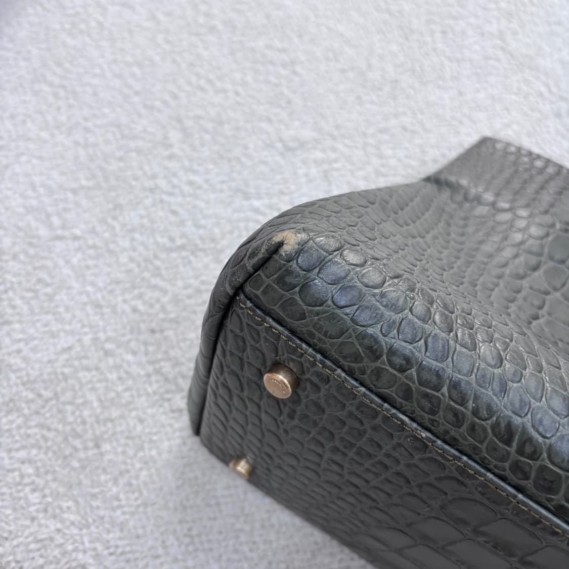 F 쿠론 크로커 엠보가죽 토트백 0415E 상품이미지7