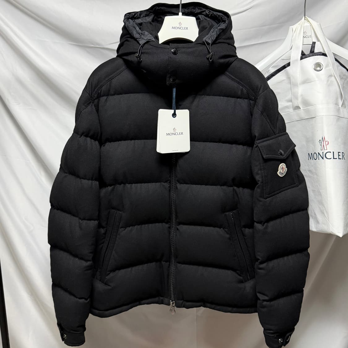[S+급/3] 22FW 몽클레어 몽제네브르 블랙 패딩 풀구성 상품이미지1