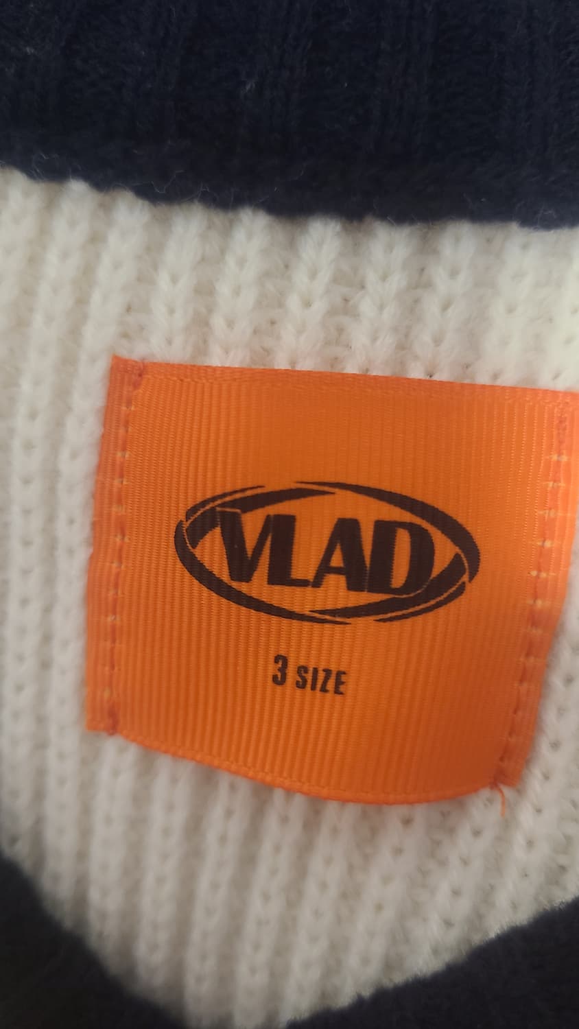 디미트리블랙 니트 판매합니다 상품이미지3