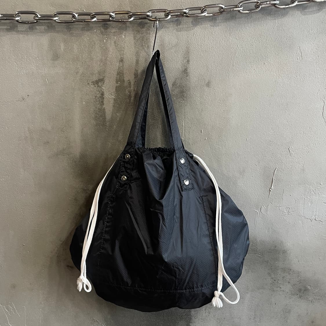 꼼데가르송 나일론 드로스트링 백 상품이미지3