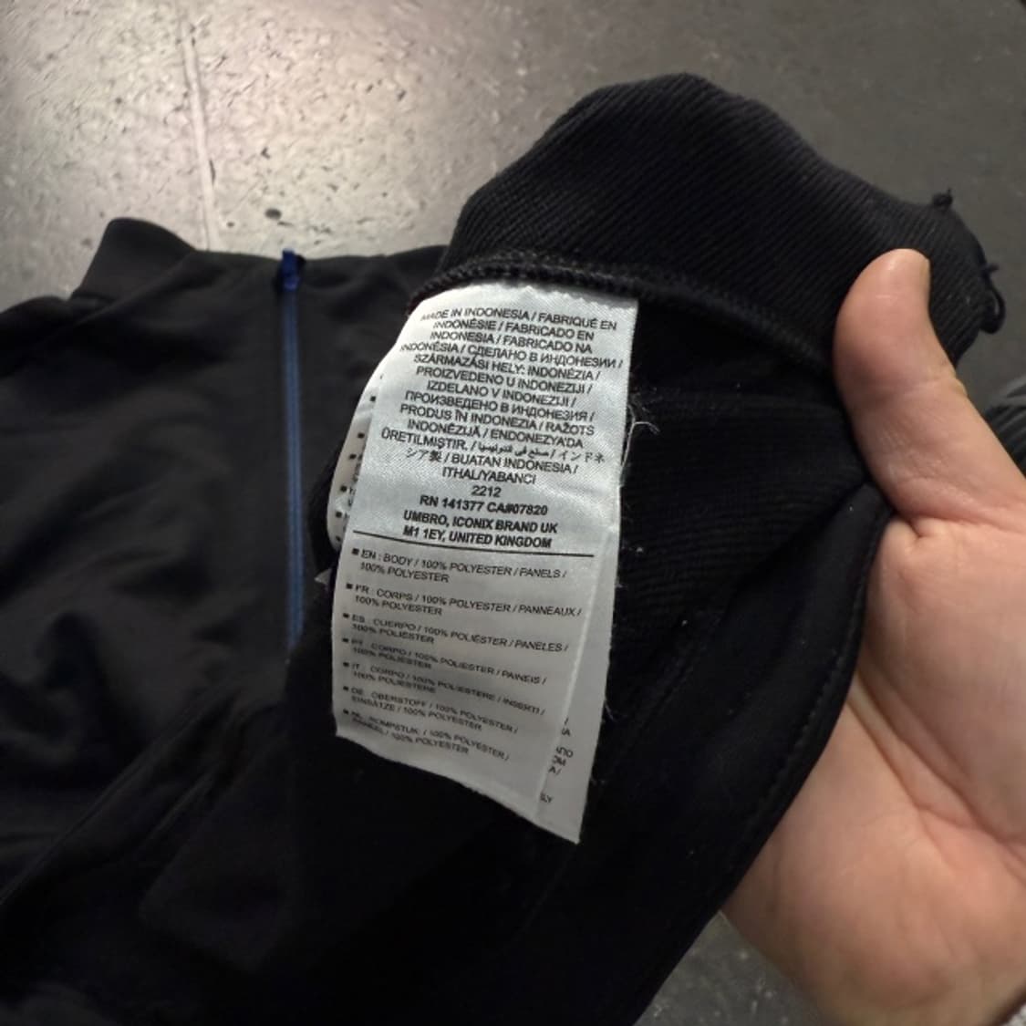 100 엄브로 반집업 상품이미지4