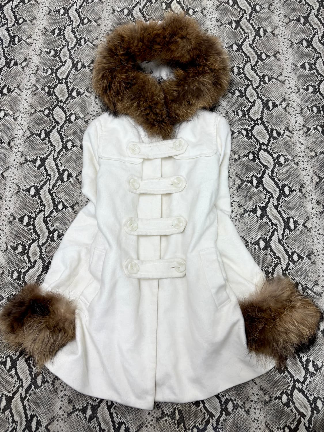 “Cecil Mcbee” Y2K Mood Fir Trimming Whit 상품이미지1