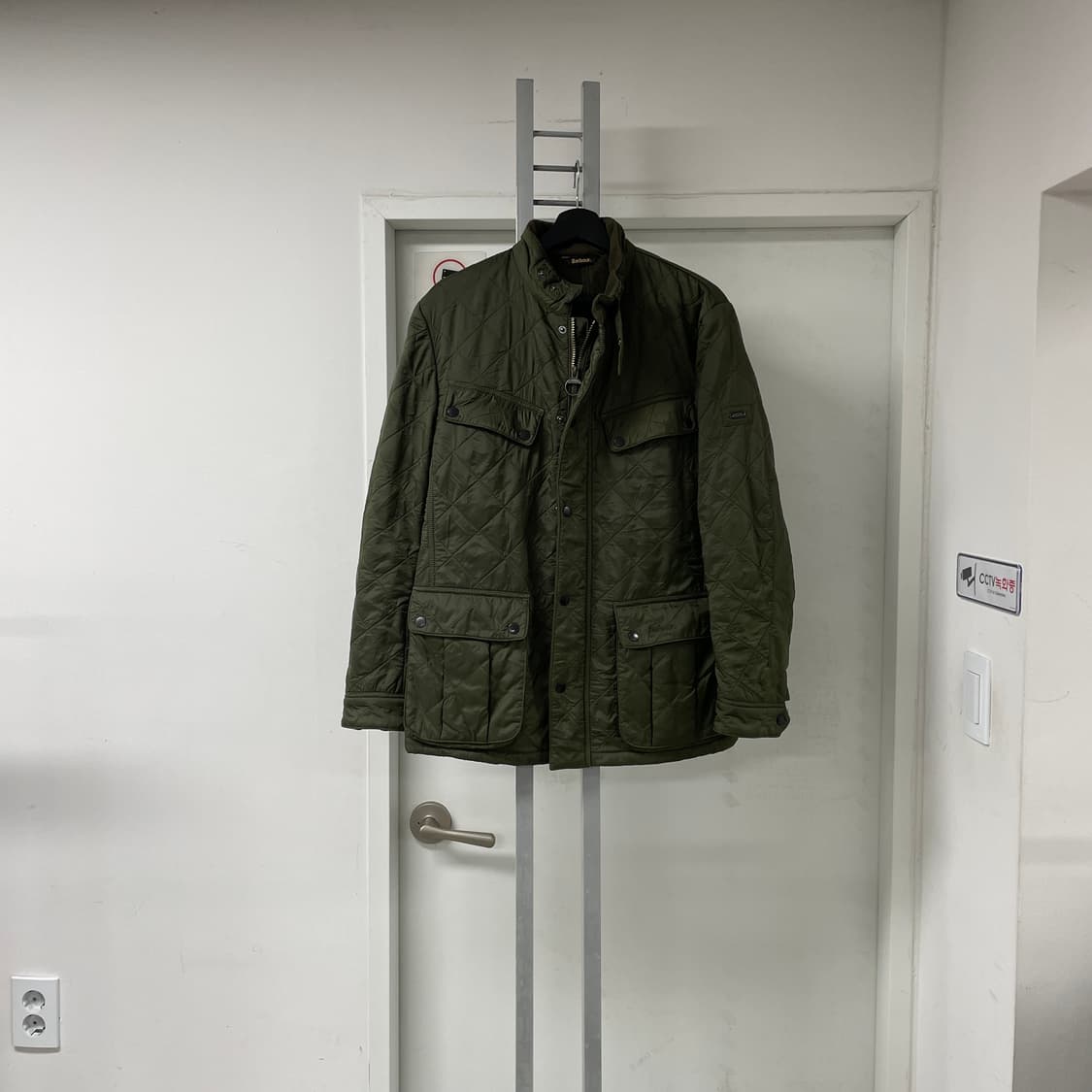 바버 퀄팅 카키 자켓 M 상품이미지1