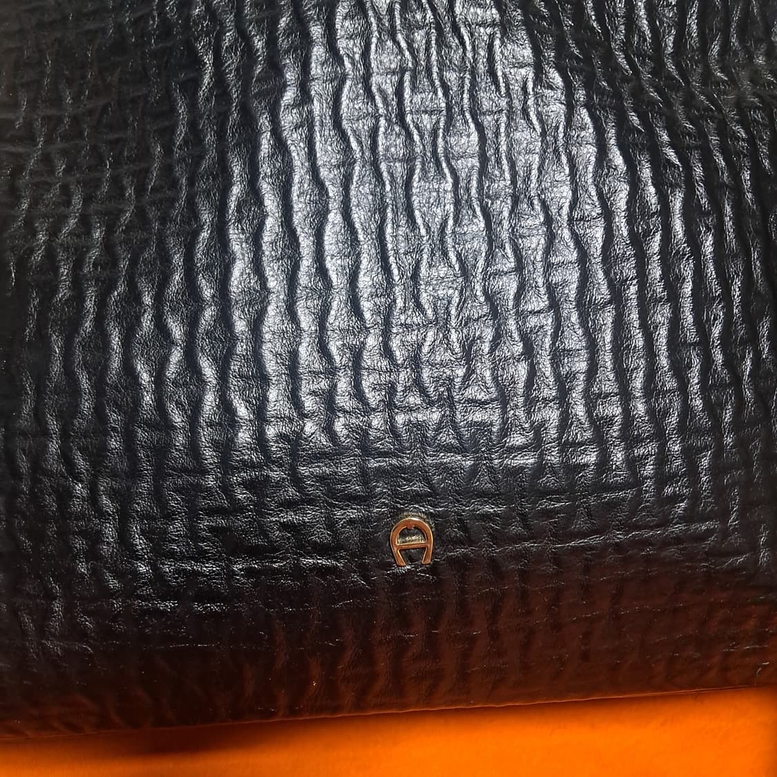 정품 아이그너 블랙 가죽 3way 숄더 크로스백(거의새제품) 상품이미지3