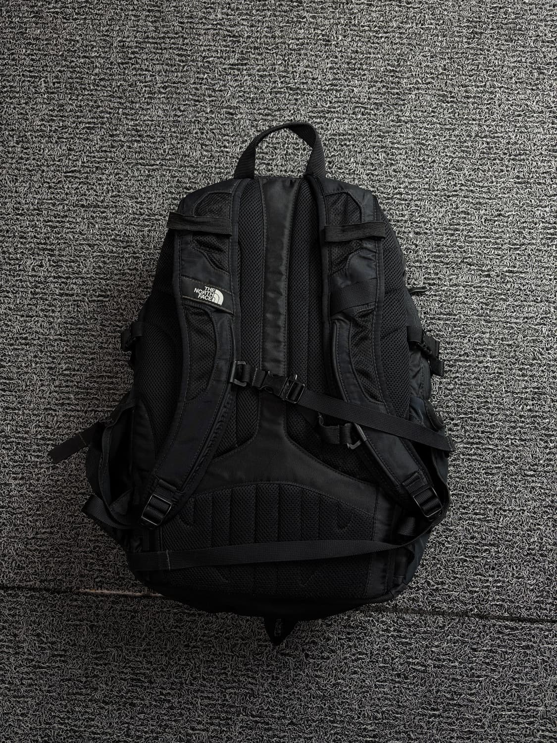 노스페이스 서지 테크웨어 백팩 블랙 1526 상품이미지4