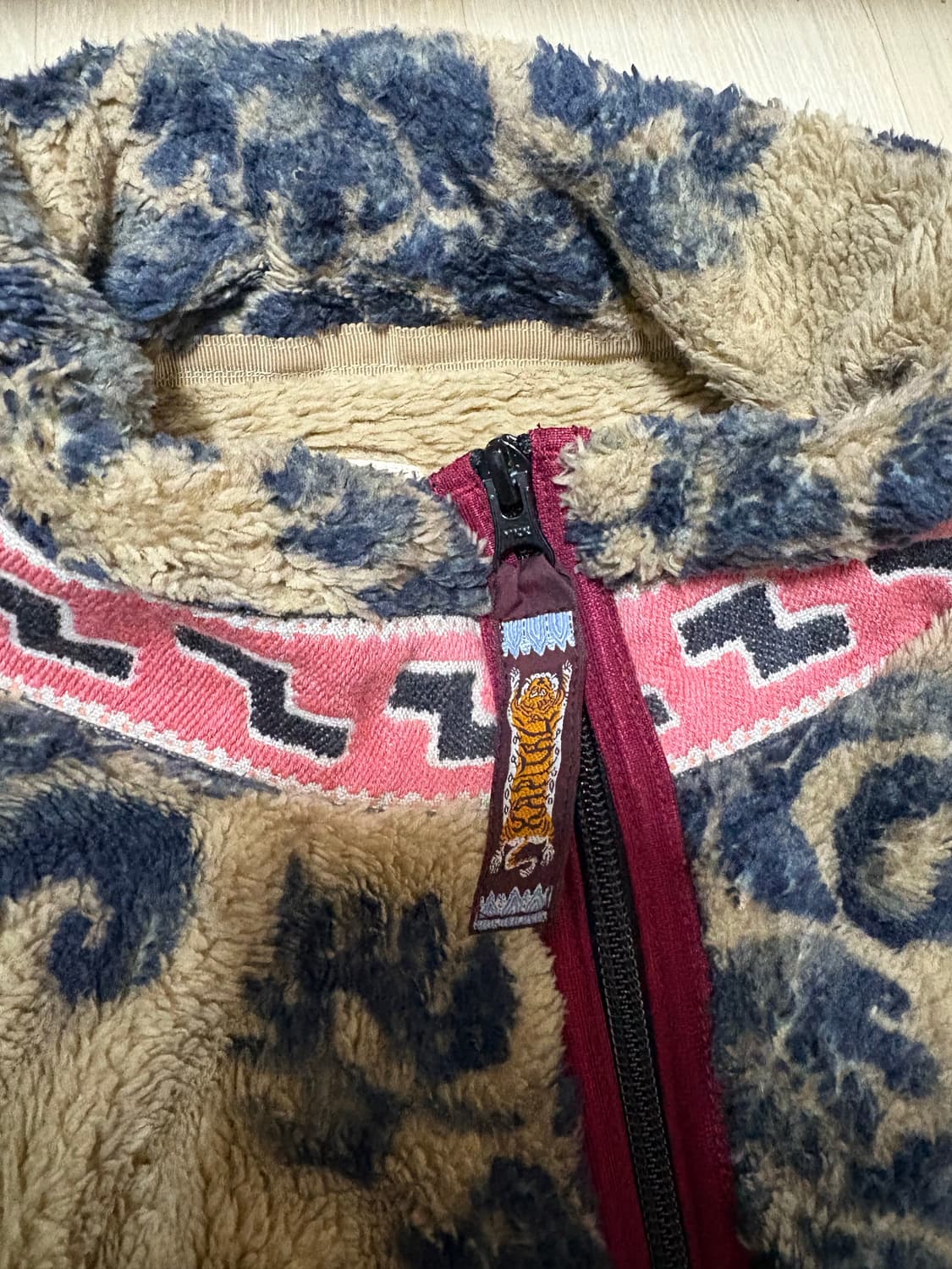 [KAPITAL] 캐피탈 다마스크 마리아 플리스 집업 [5] 상품이미지3