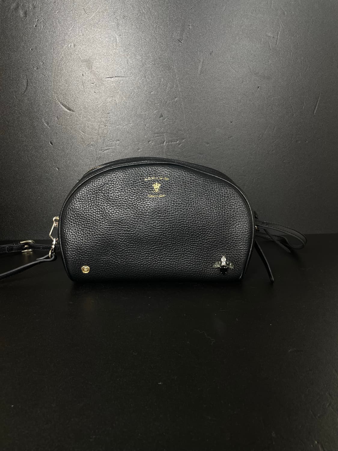 A.D.M.J THE BEE 라운드 악센트 블랙 레이디스 크로스백 상품이미지1