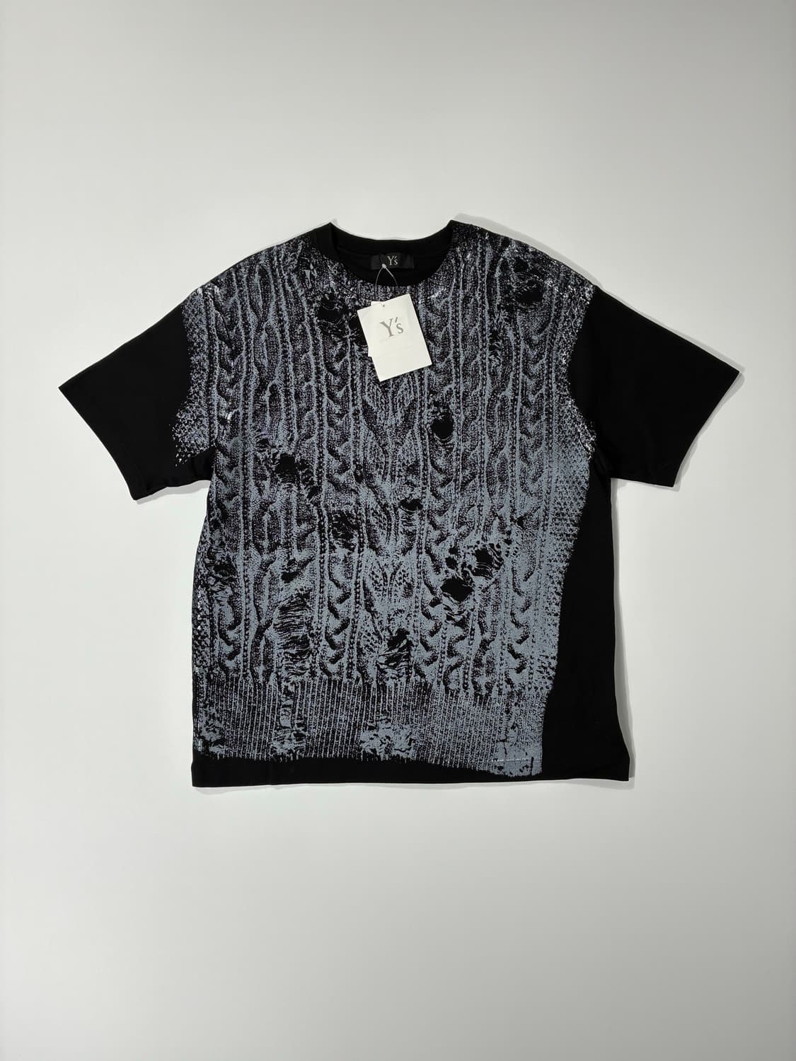 Y'S 와이즈 요지야마모토 케이블 니트 디지털 프린트 티셔츠 블랙 상품이미지1