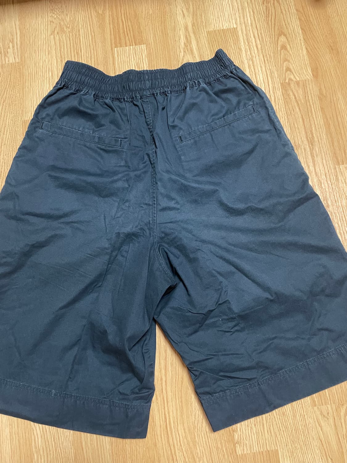 [S] (일괄판매) 유니클로U 배스킷볼 하프팬츠 베이지, 네이비 상품이미지9