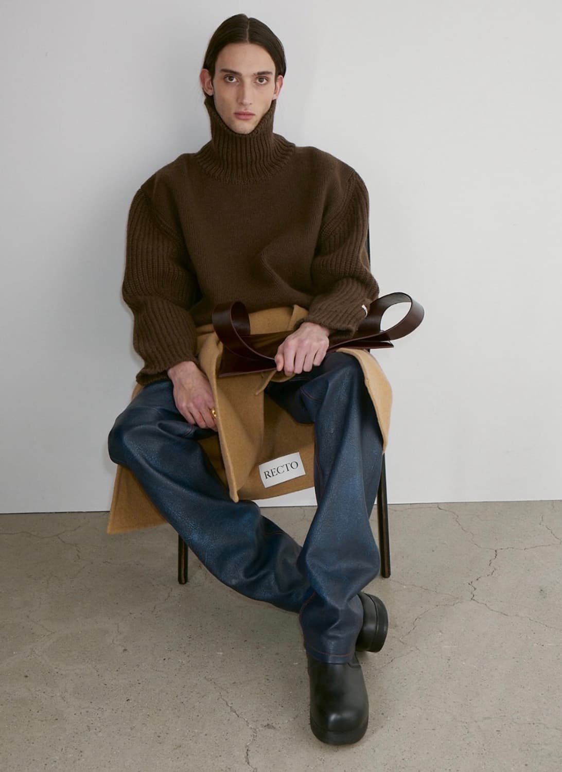 렉토 24F/W 오버핏 터틀넥 스웨터 니트 카키 브라운 상품이미지2