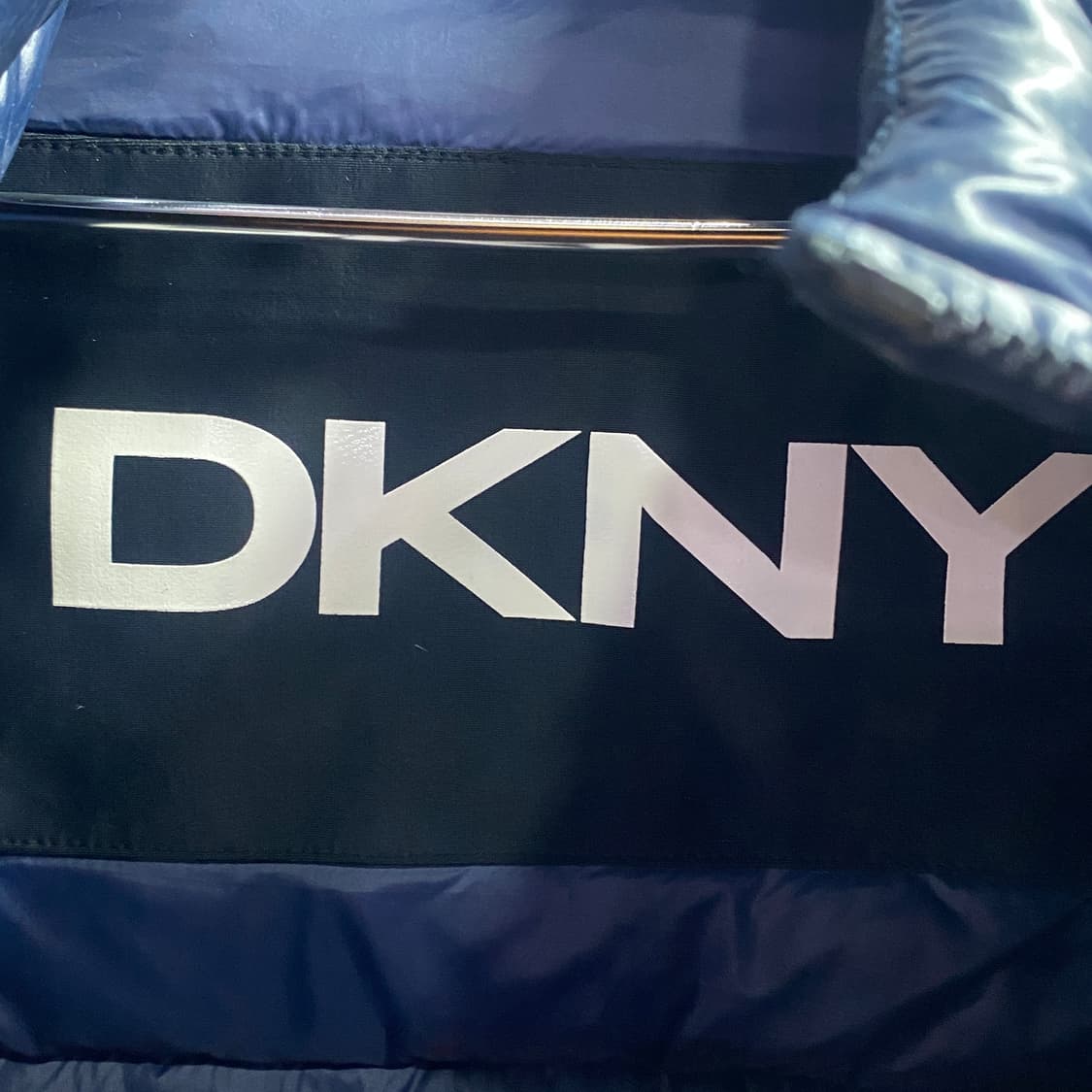 DKNY 네이비 퀄팅 경량패딩 B3173 상품이미지3
