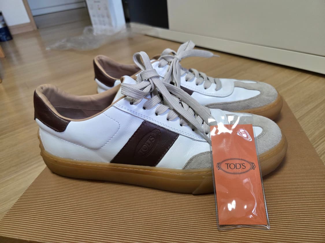 Tod’s 토즈 멀티 컬러 스웨이드 레더 스니커즈 상품이미지3