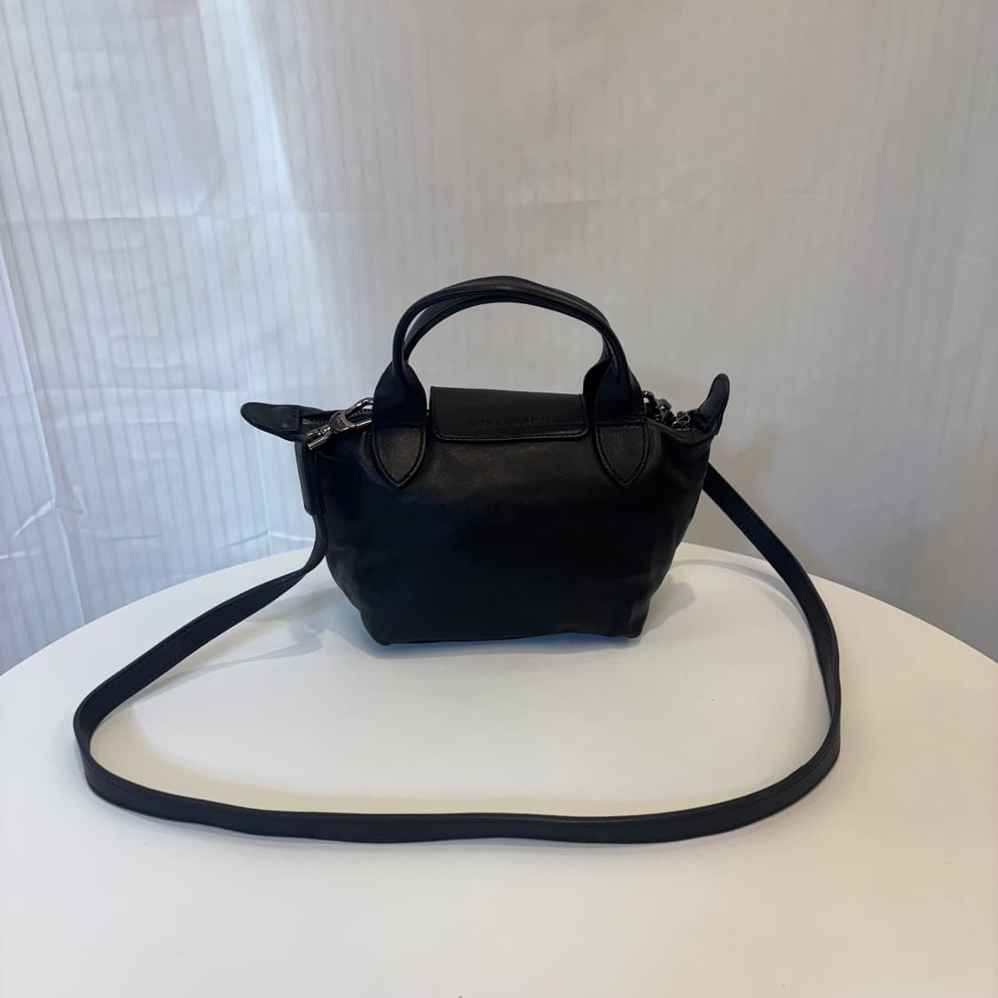 정품 롱샴 르플리아쥬 레더 미니백     상품이미지6