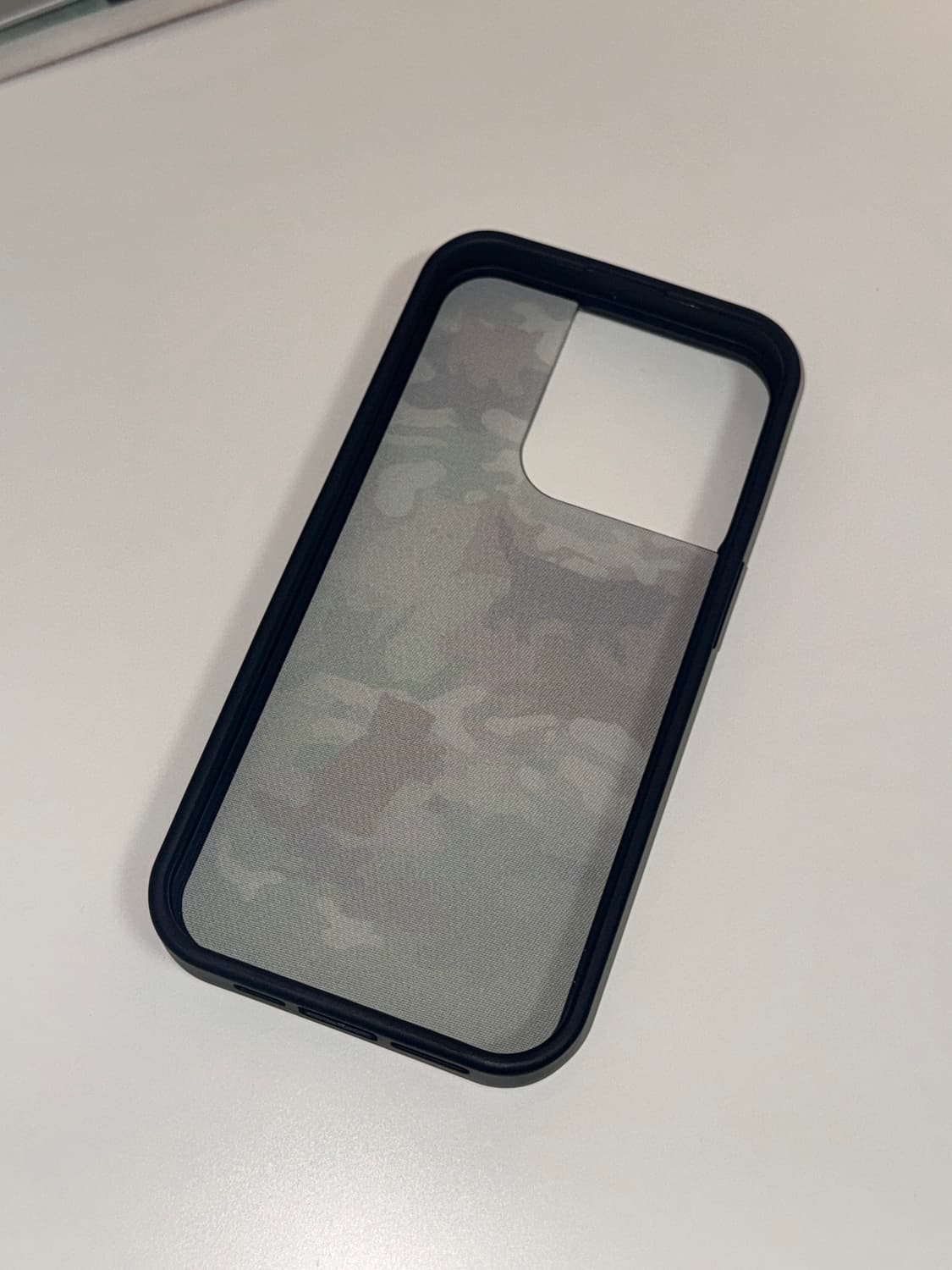 Wildflower 와일드플라워 아이폰15 pro 케이스 상품이미지2