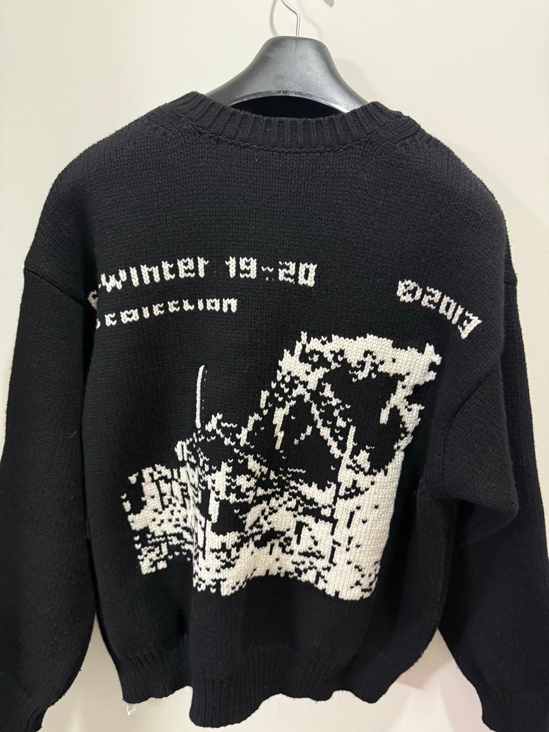 오프화이트 블랙 니트 상품이미지2