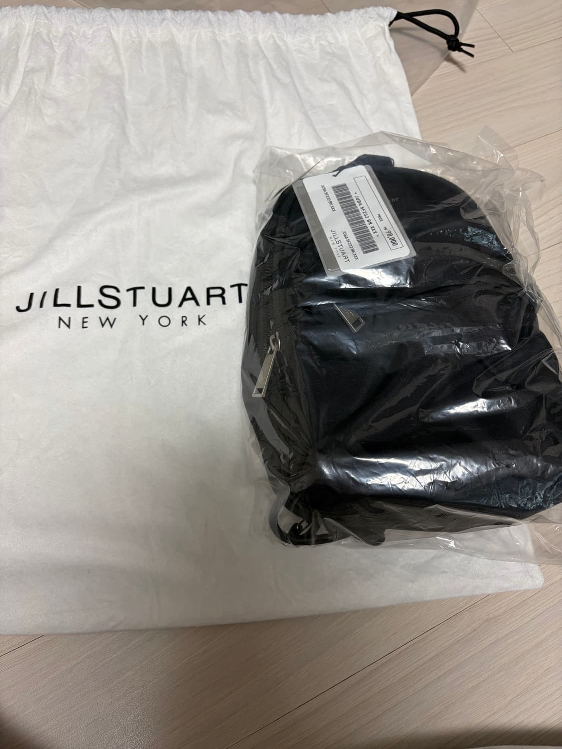 새상품 질스튜어트뉴욕 경량 나일론 슬링백 블랙 상품이미지2