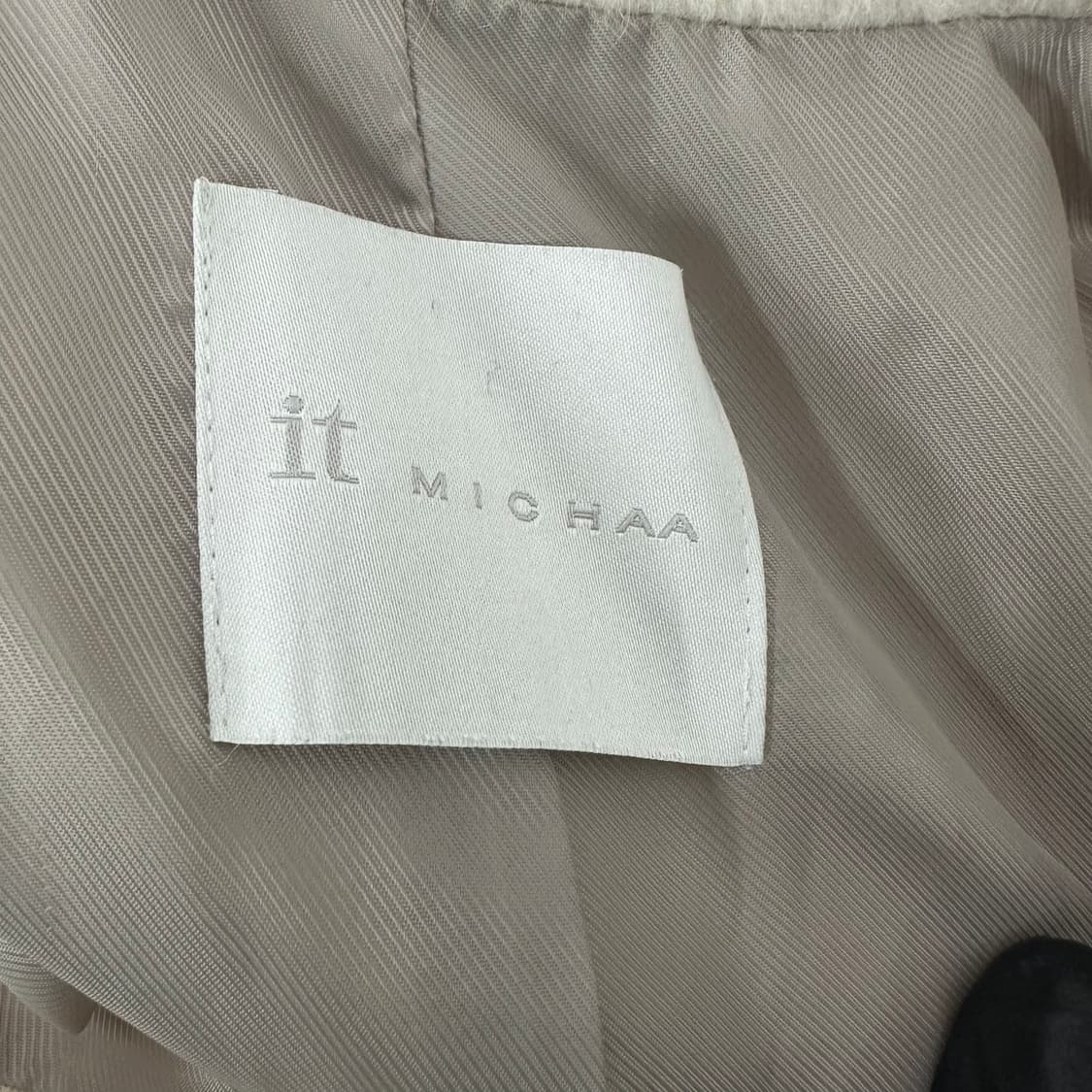 잇미샤 아이보리 하프 양털 코트 상품이미지3