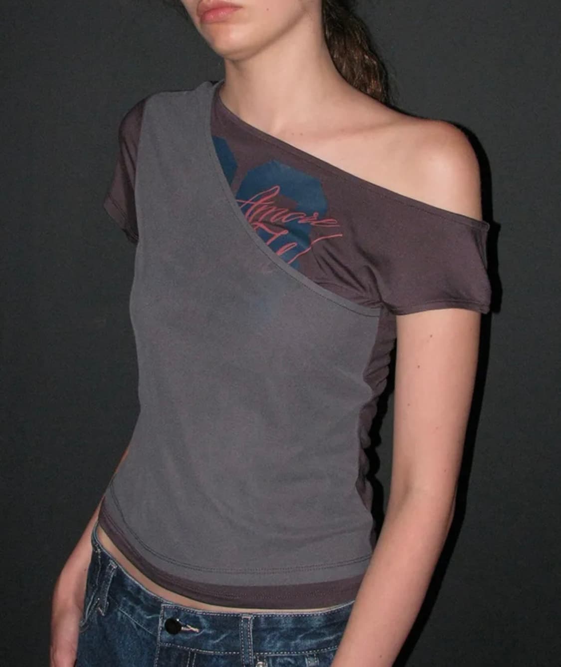 파르티멘토 우먼 넘버링 언발란스드 레이어 탑_차콜 상품이미지3