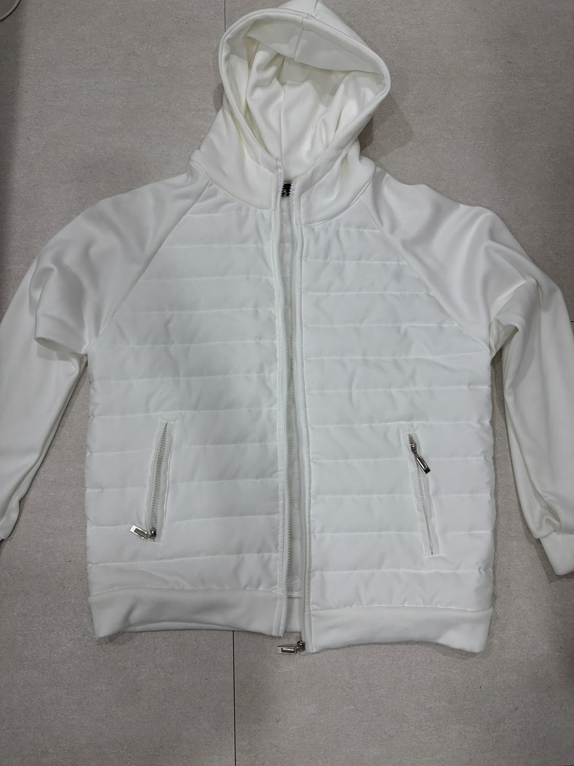 화이트 니트 경량패딩 상품이미지1