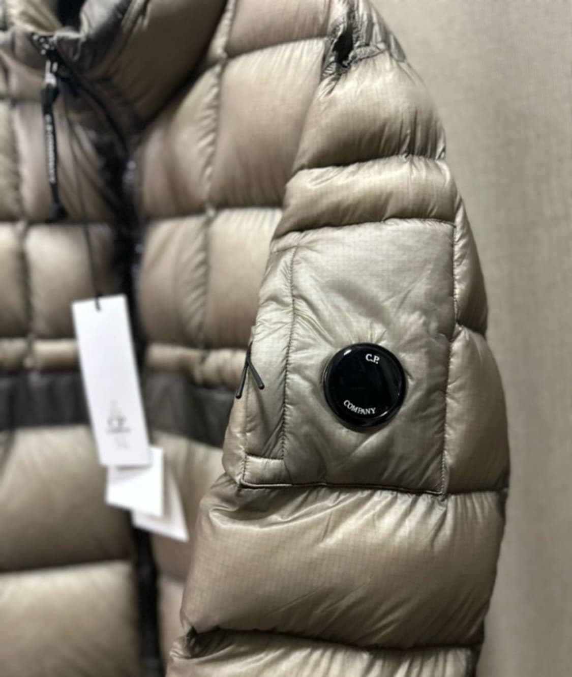 (세상품)C.P. 컴퍼니 DD 쉘자켓  카키 베이지 M 상품이미지3