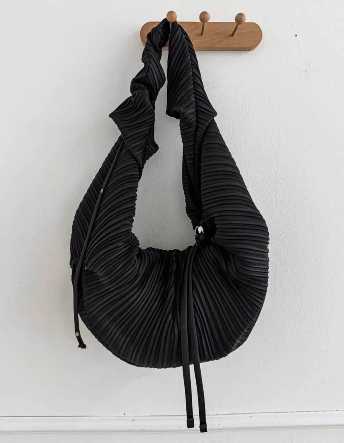 던팩토리 LUVITS BAG LARGE BLACK 러비츠백 블랙 라지 상품이미지1