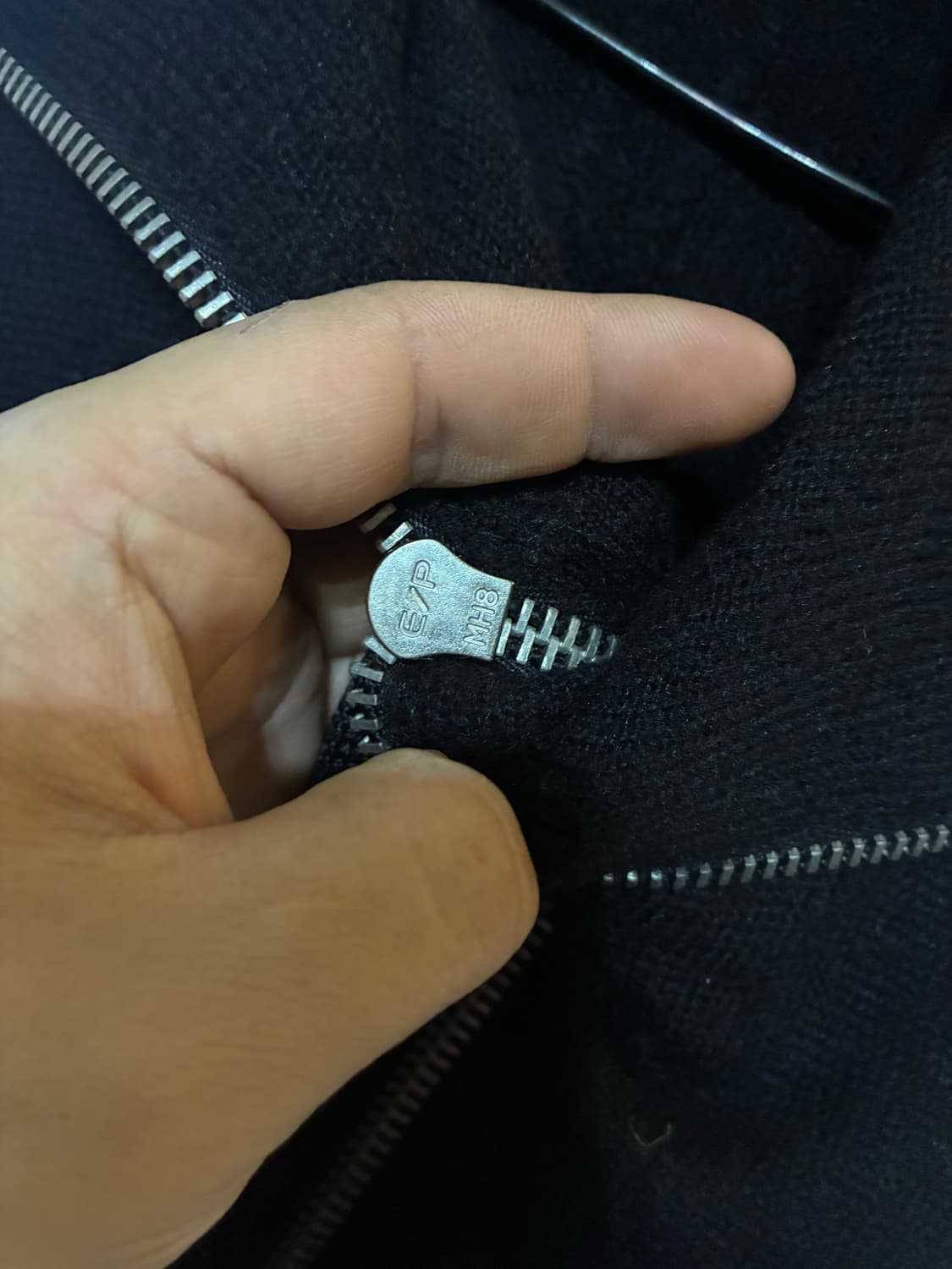 EMPORIO ARMANI 아르마니 2way 오픈 카라 니트집업 상품이미지4