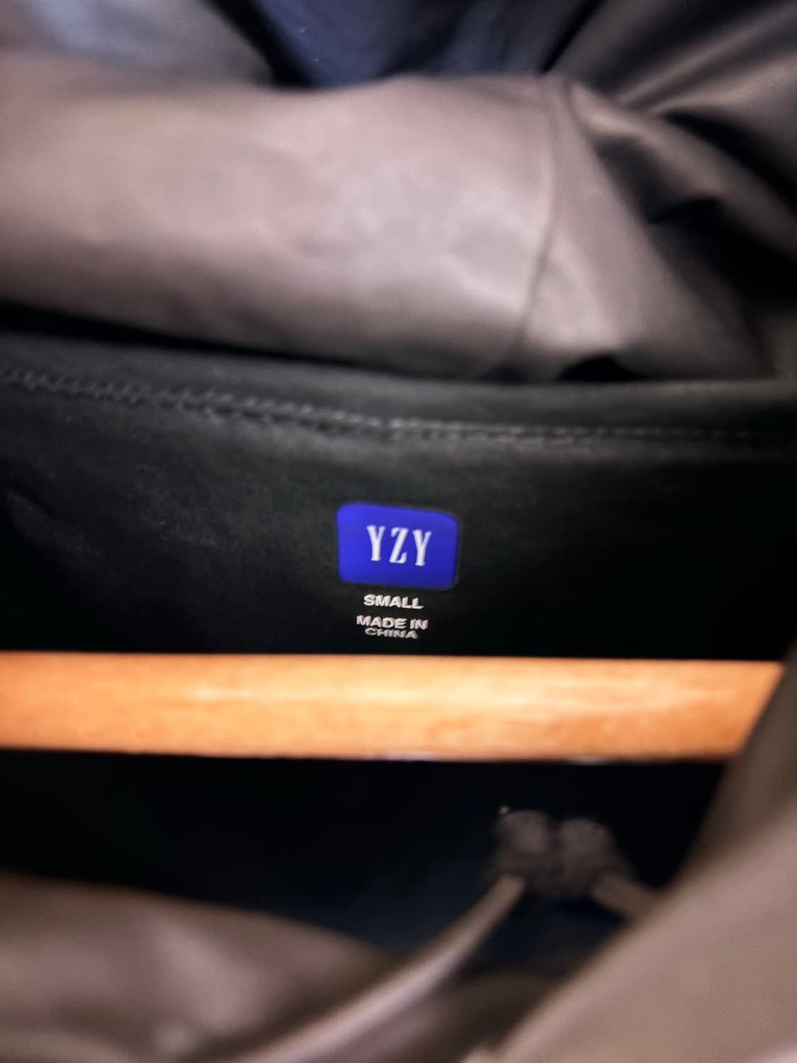 이지 갭 엔지니어드 바이 발렌시아가 코티드 코튼 아노락 블랙 상품이미지3