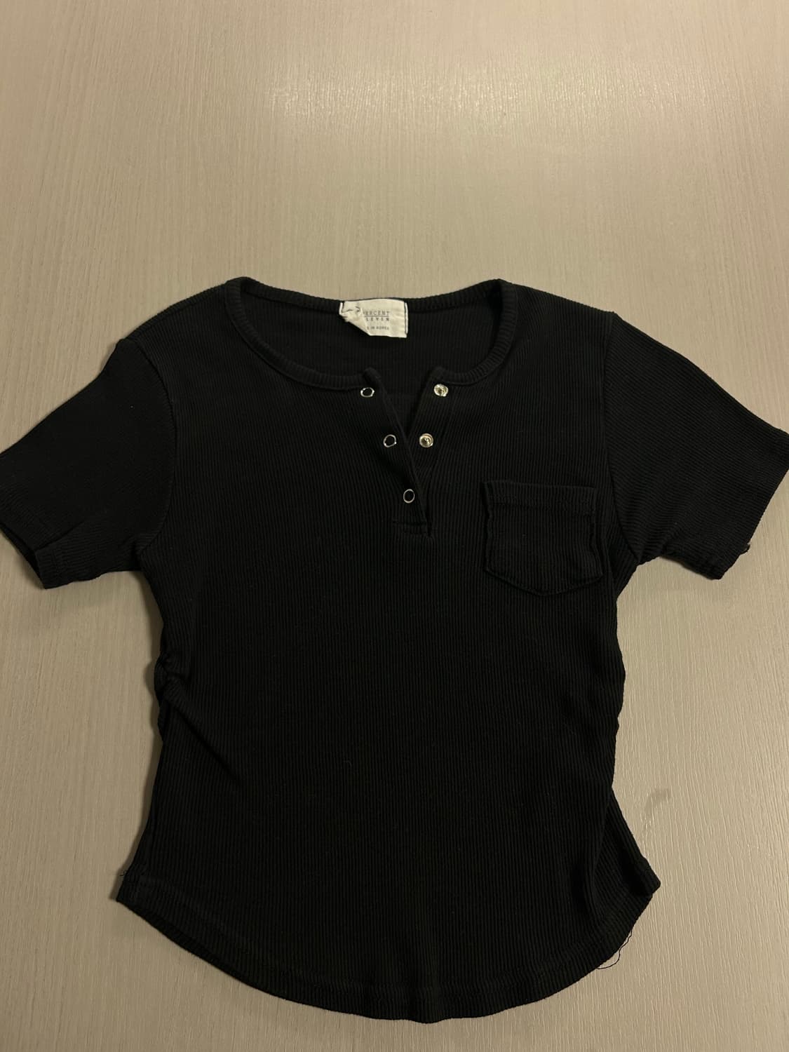 블랙 헨리넥 크롭티 상품이미지1