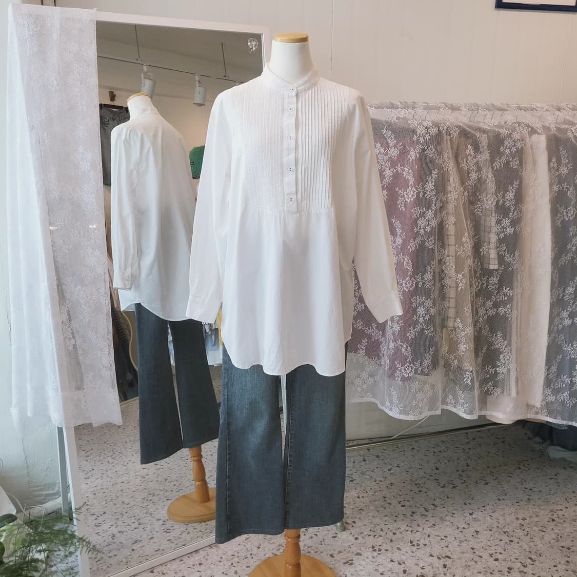 Apres jour mignon 핀턱 화이트 셔츠 상품이미지7