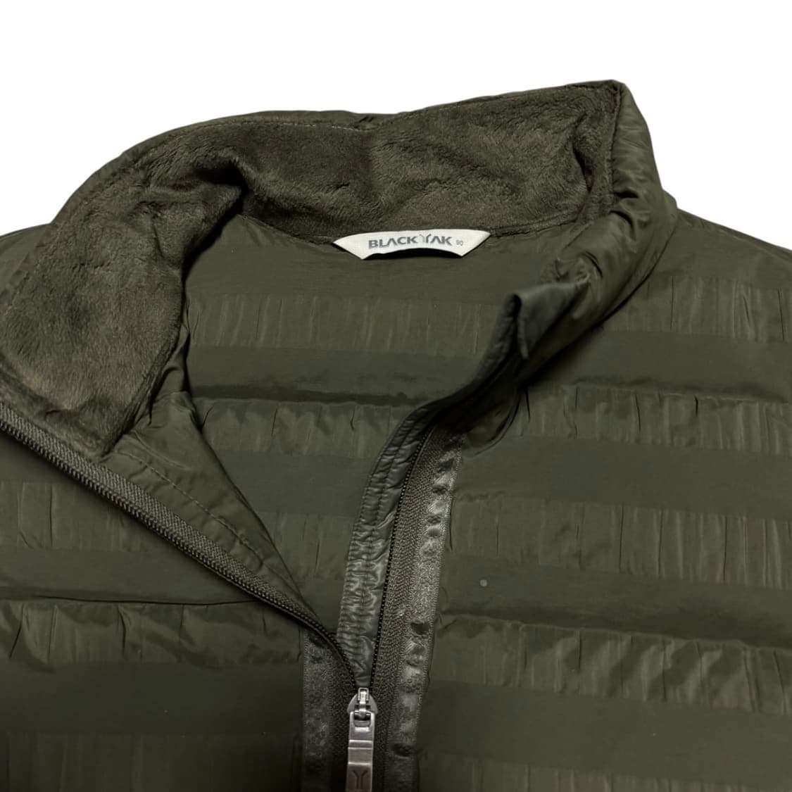 블랙야크 경량 다운 패딩조끼 상품이미지2