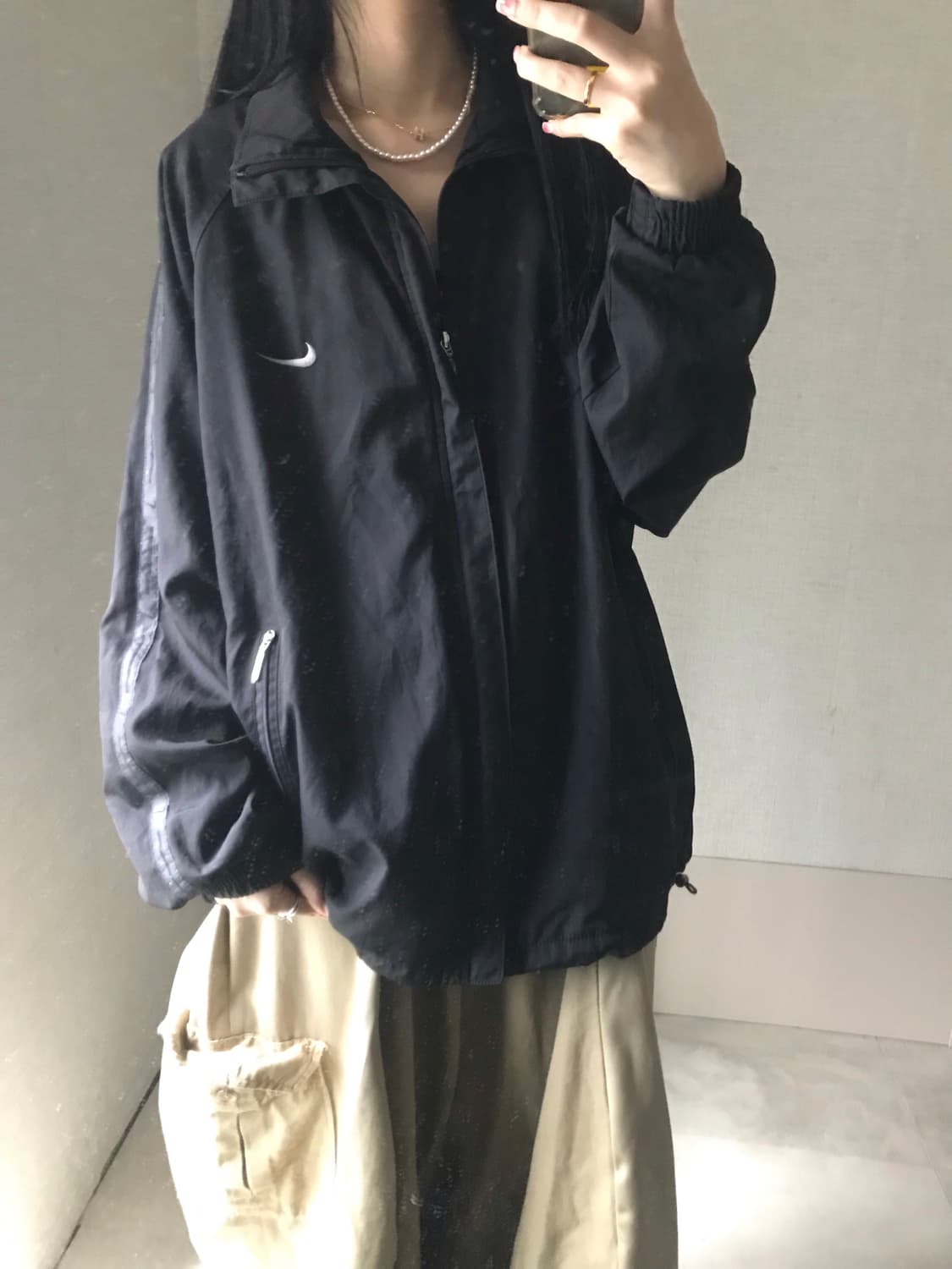 나이키 블랙 오버핏 바람막이 상품이미지4