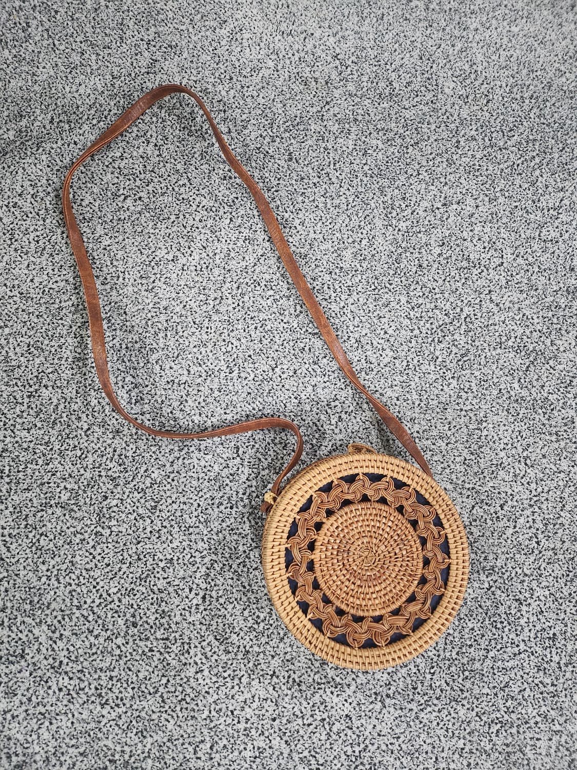 라탄 서클 크로스백  상품이미지1