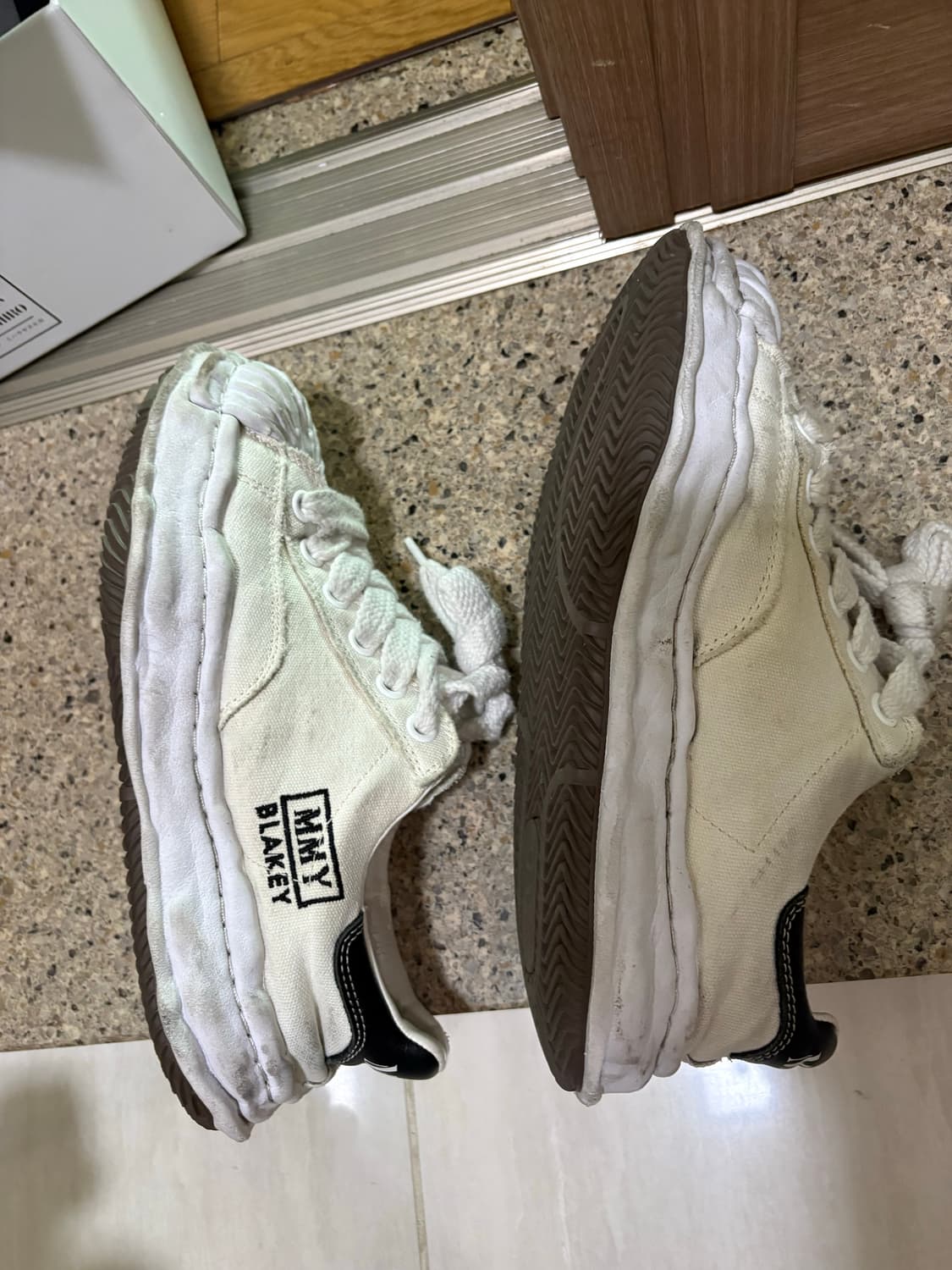 미하라 야스히로 블레이키 OG 솔 캔버스 로우탑 스 니커즈 화이트 상품이미지3