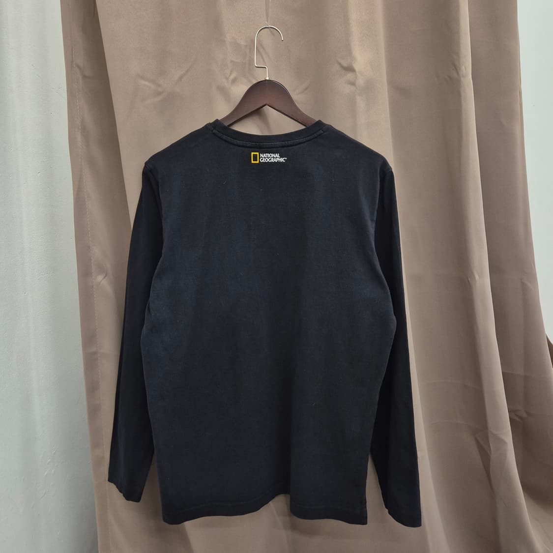 내셔널지오그래픽 긴팔 티 105 상품이미지3