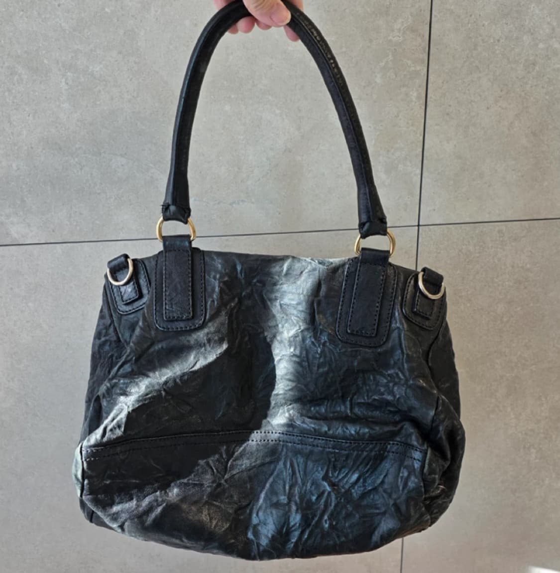 Givenchy 지방시 판도라백 블랙 링클 미디움 상품이미지4