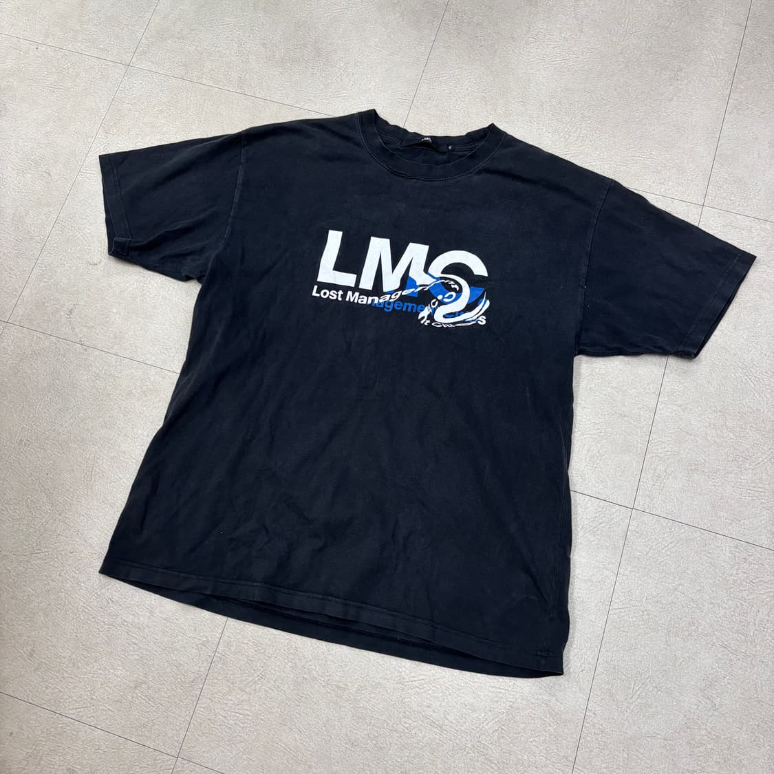 Lmc 웨이브 빅로고 반팔티 상품이미지1