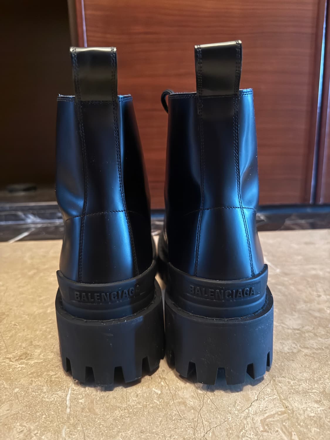 발렌시아가 스트라이크 컴뱃 부츠 42 팝니다 상품이미지4