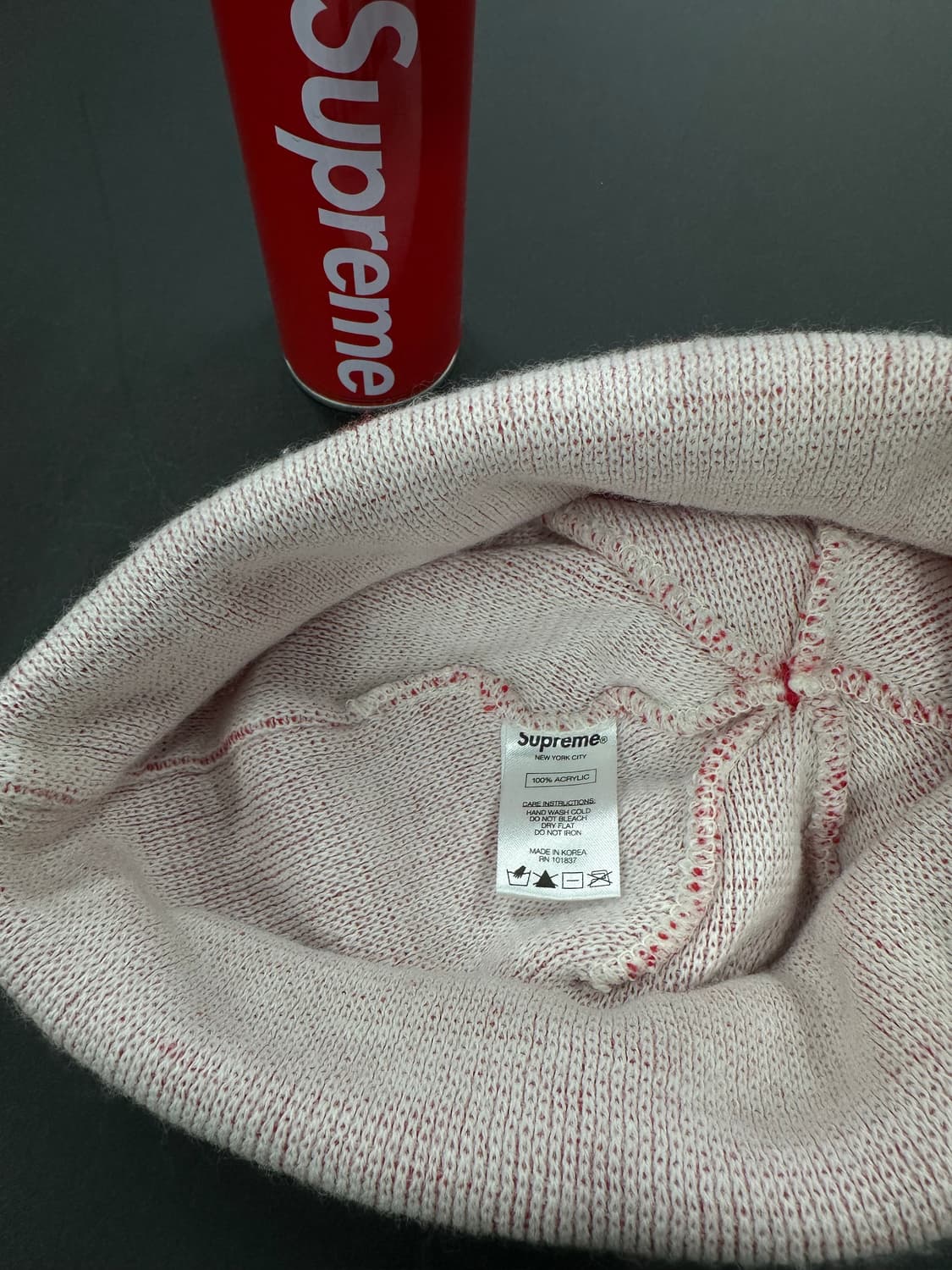 슈프림 레드로고 방울 비니 상품이미지6