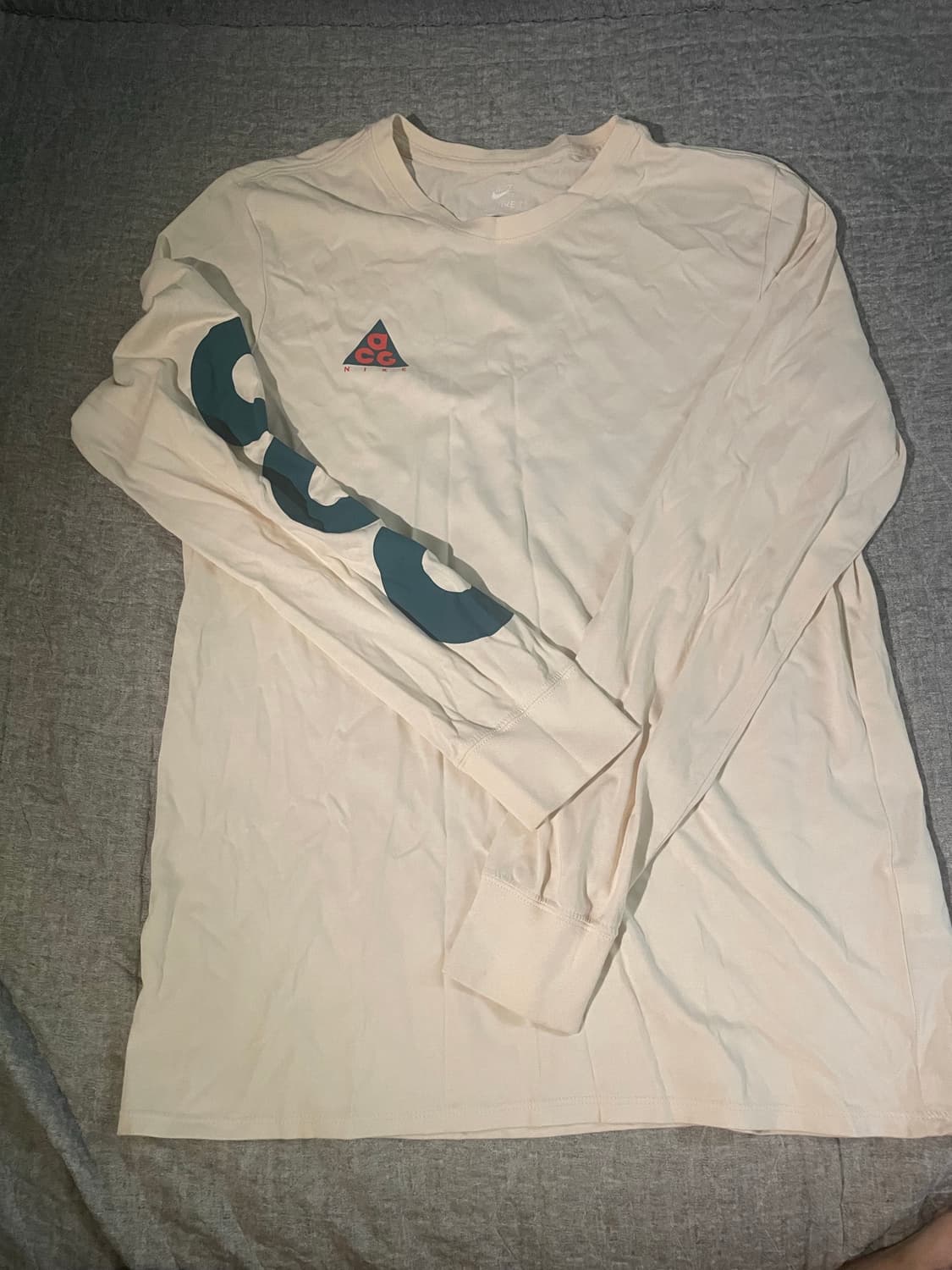 나이키 ACG 롱슬리브 티셔츠 아이보리 M사이즈 상품이미지1