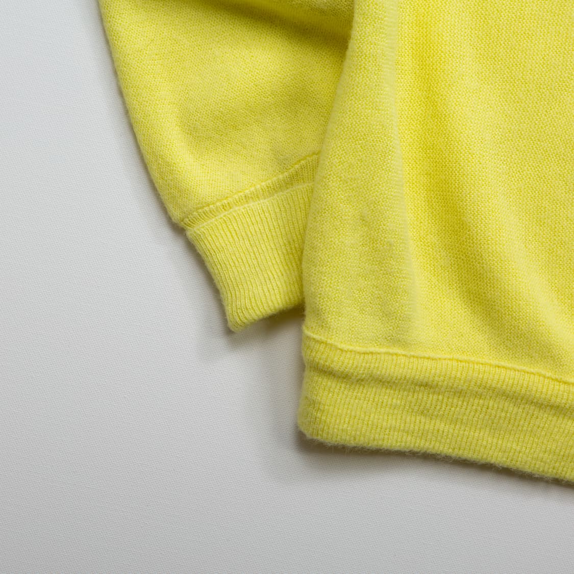 60s IZOD 라코스테 브이넥 니트 옐로우 상품이미지2