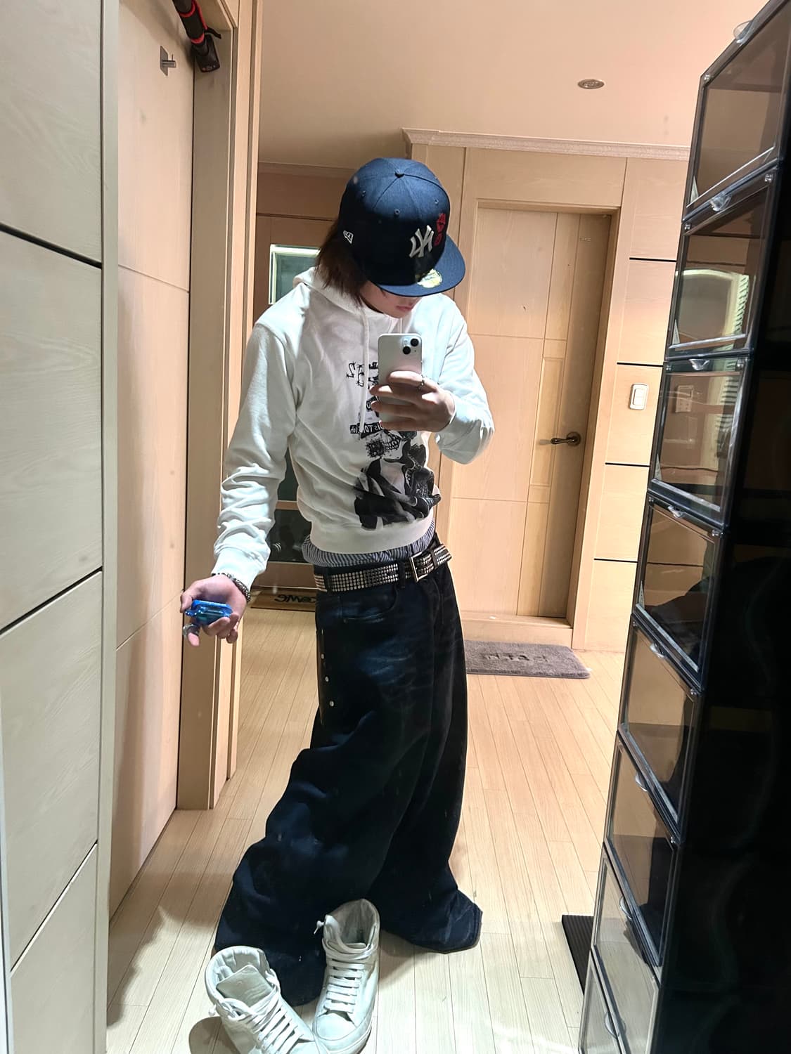 Dsquared2 Punk Liot White Hoodie 상품이미지5