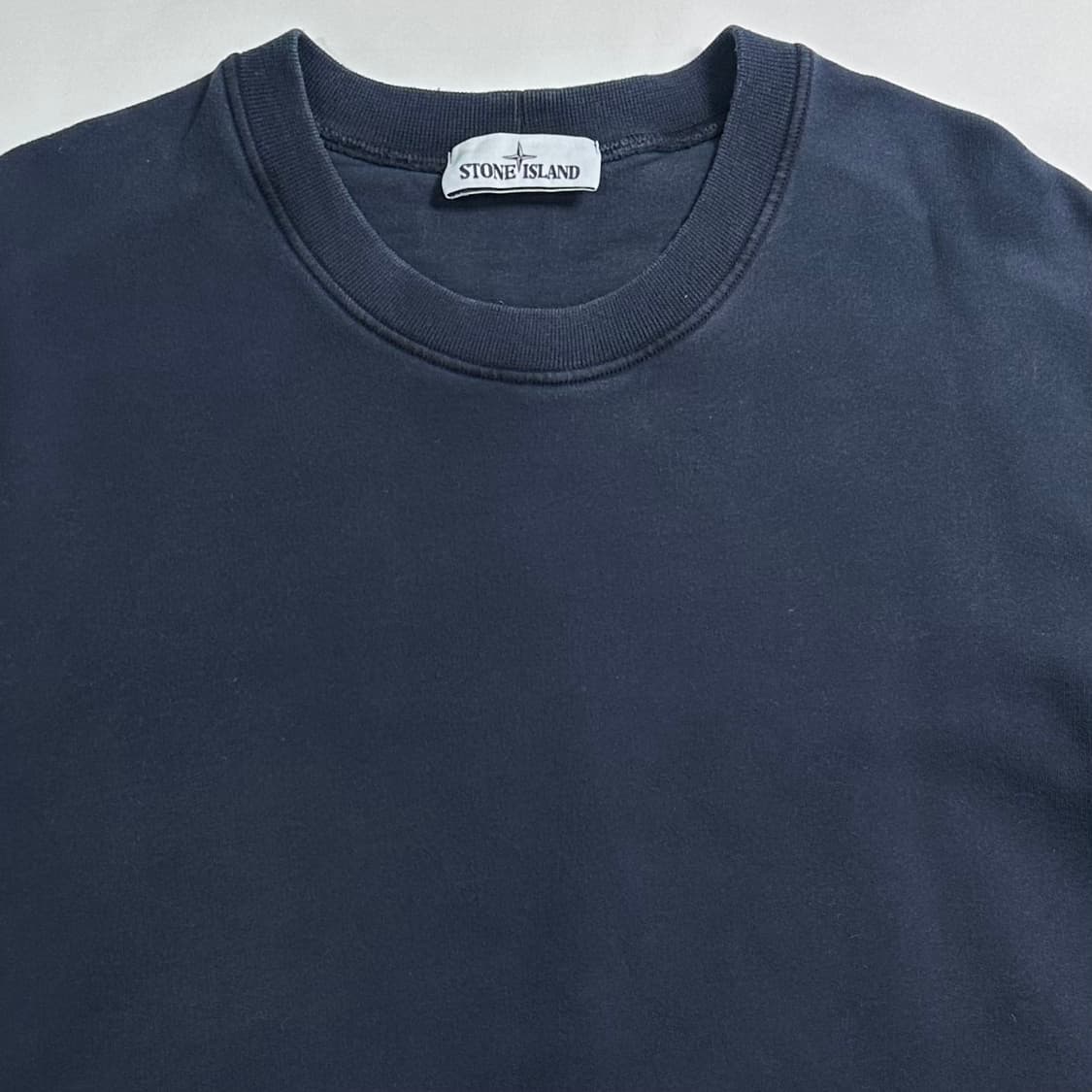 스톤아일랜드 와펜 맨투맨 상품이미지2